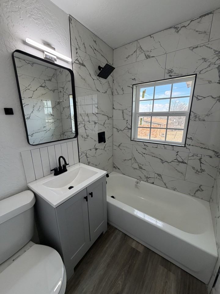 1415 Nw 44th St #NA - Photo 3 of 9