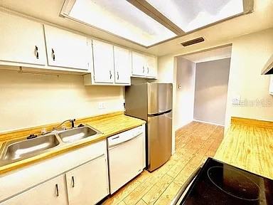 296 Lewfield Cir #296 - Photo 6 of 12