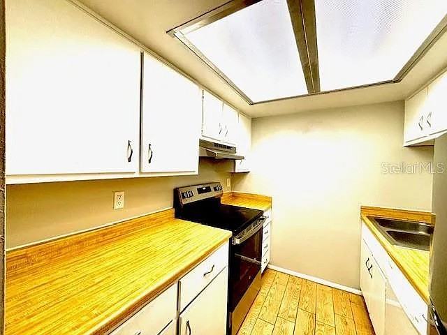 296 Lewfield Cir #296 - Photo 7 of 12