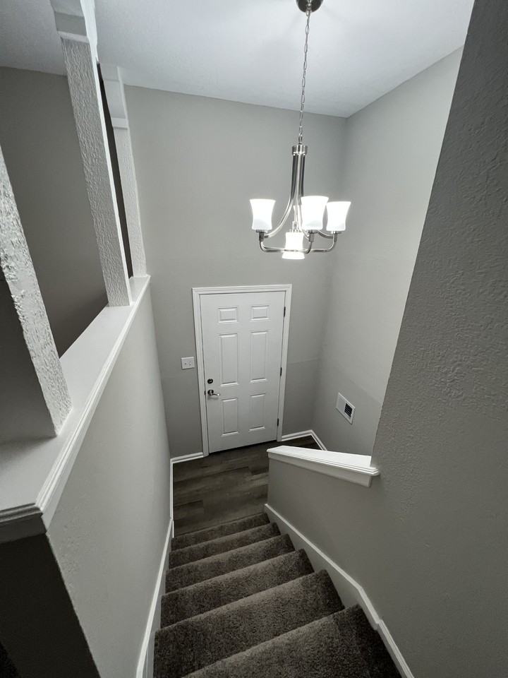 1800 Se Abbey St #NA - Photo 2 of 20