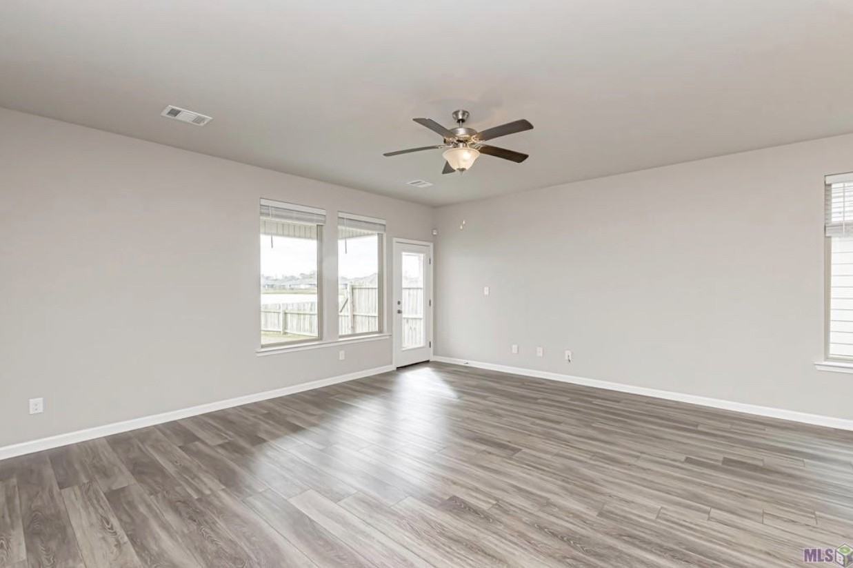 1219 Foxtail Dr #NA - Photo 6 of 14