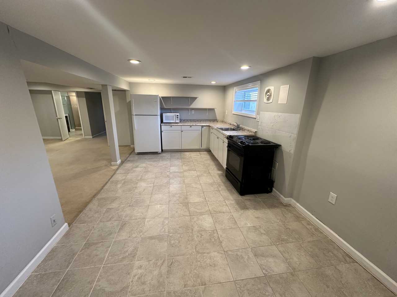 3204 Beechcraft Dr - Photo 2 of 11