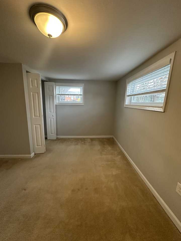 3204 Beechcraft Dr - Photo 5 of 11