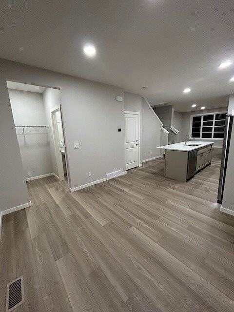 7533 202 Ave Se - Photo 2 of 18