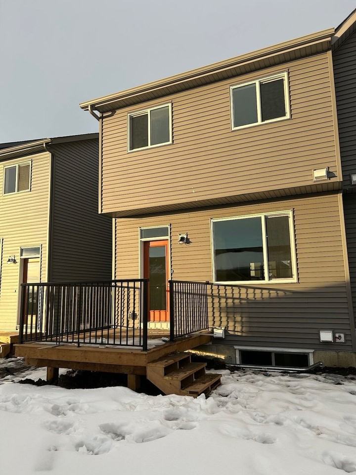 7533 202 Ave Se - Photo 7 of 18