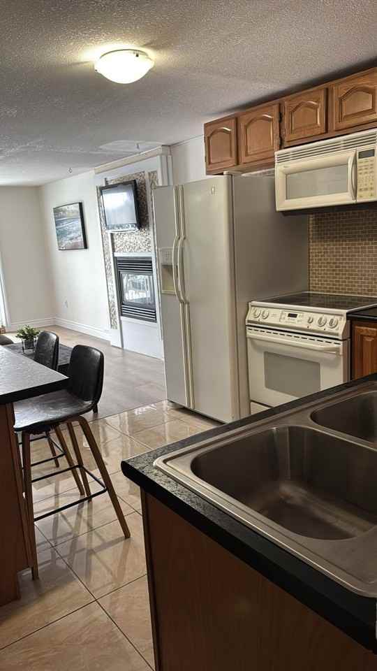 73 Golden Meadow Dr - Photo 2 of 9