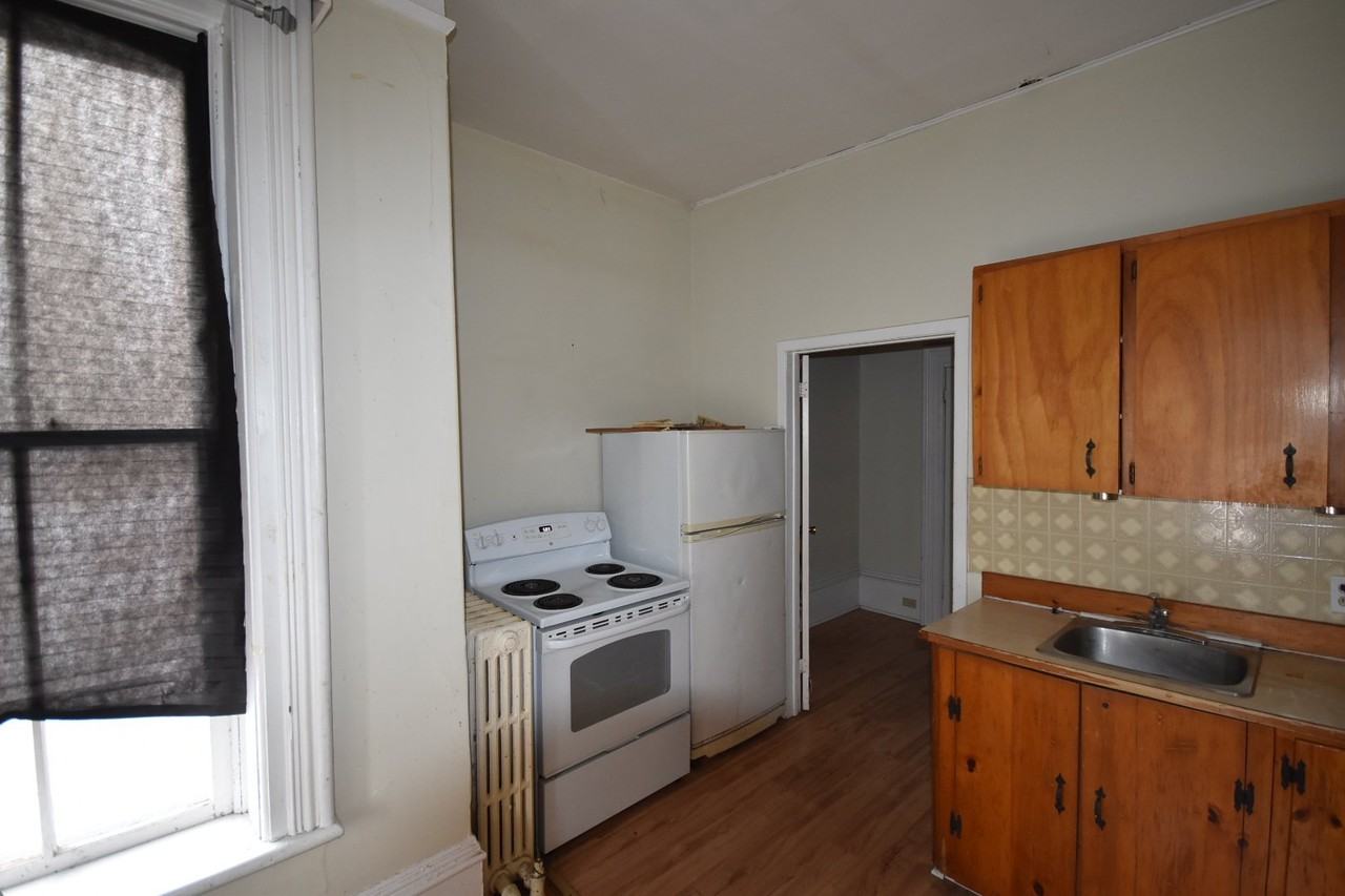 23 Glenelg St W - Photo 4 of 10