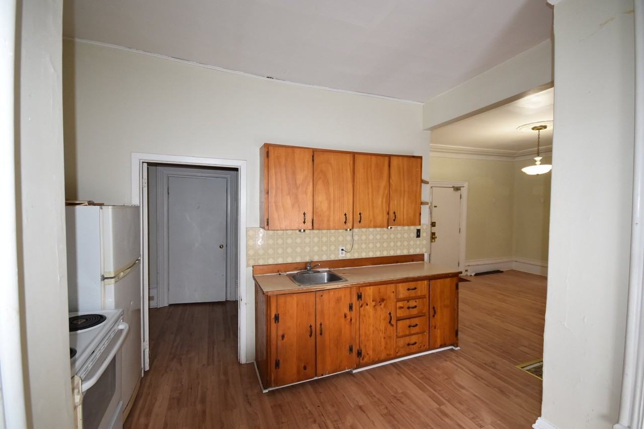 23 Glenelg St W - Photo 5 of 10