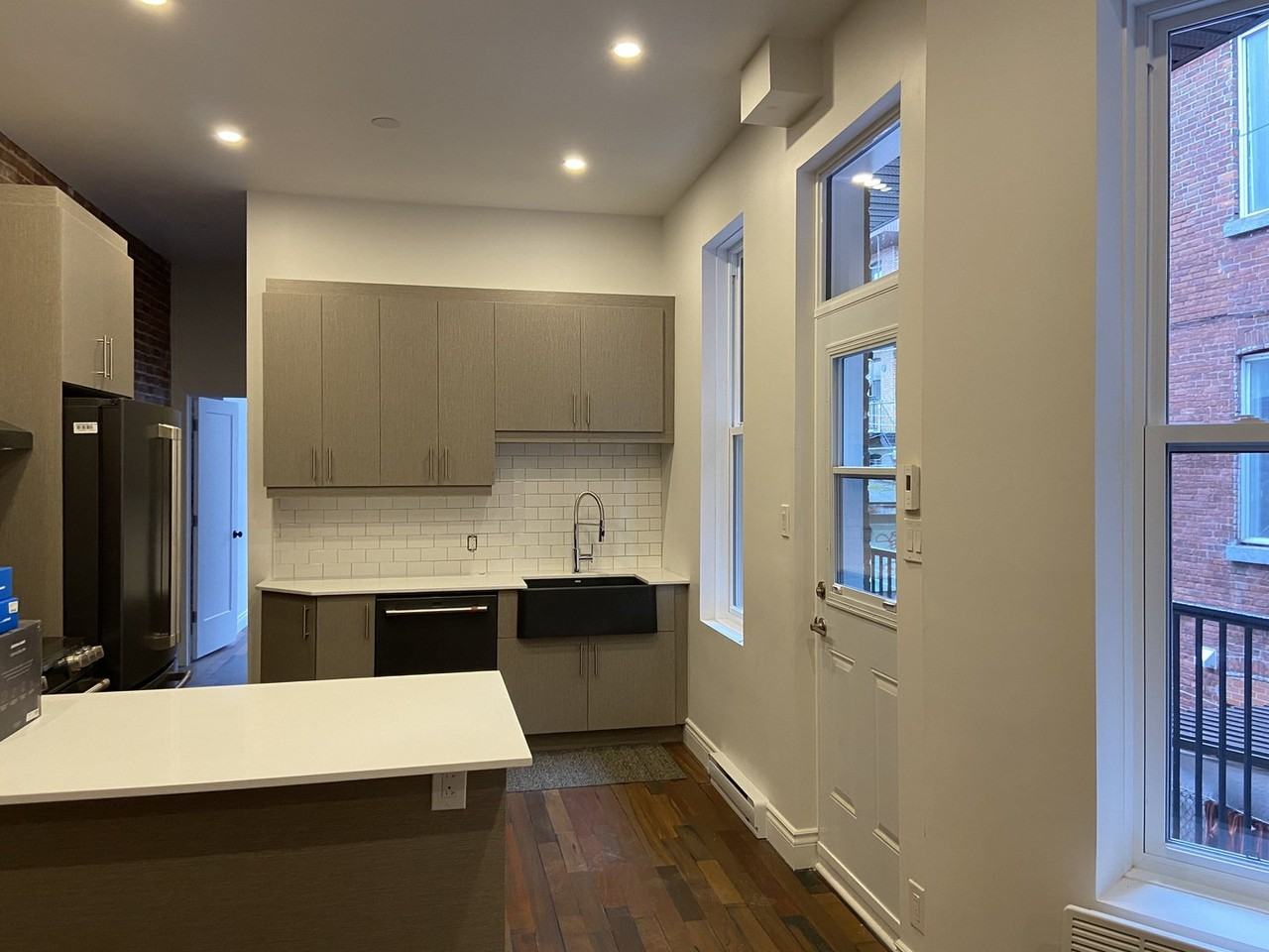 4102 Rue Clark - Photo 2 of 10