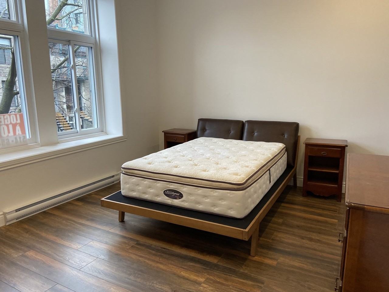 4102 Rue Clark - Photo 3 of 10