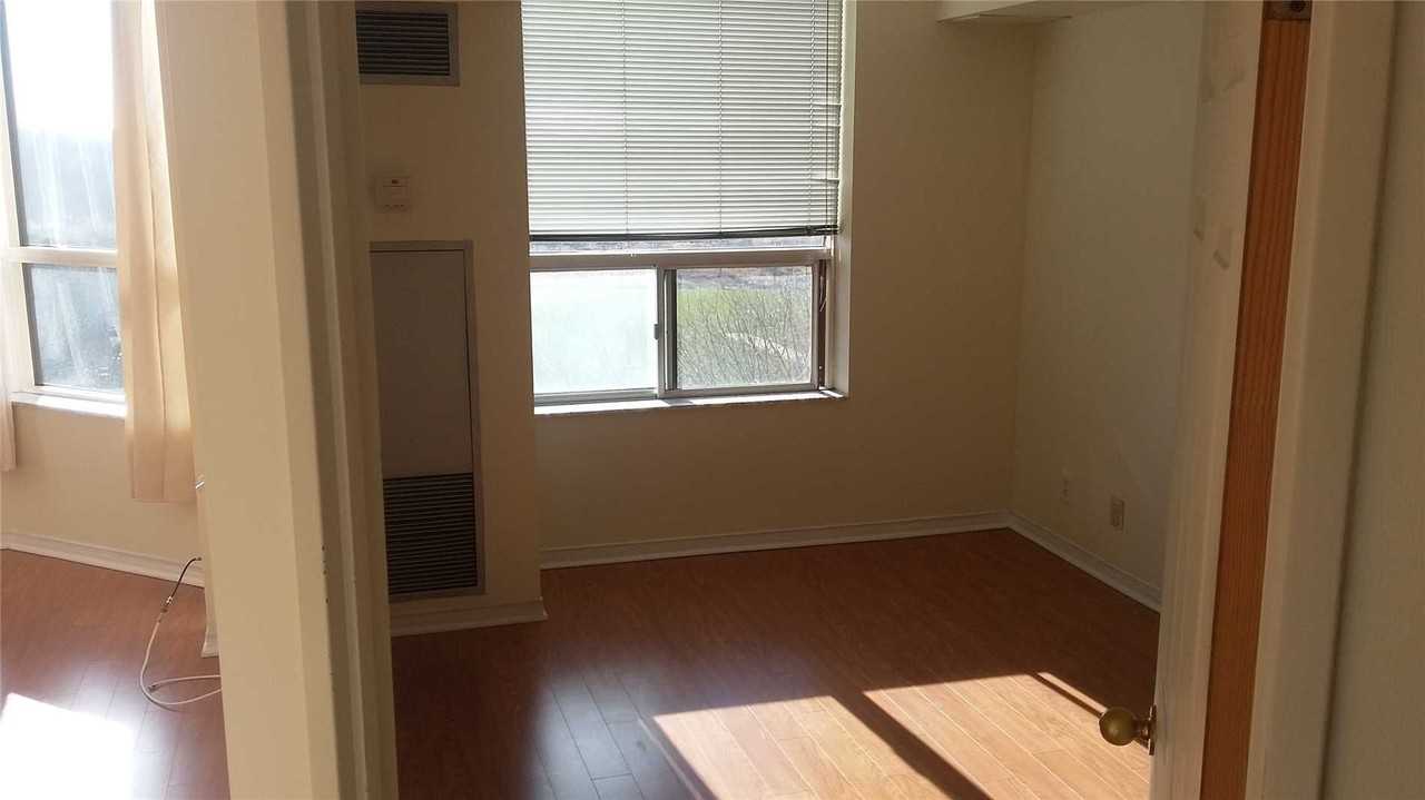 6 Humberline Dr - Photo 2 of 13