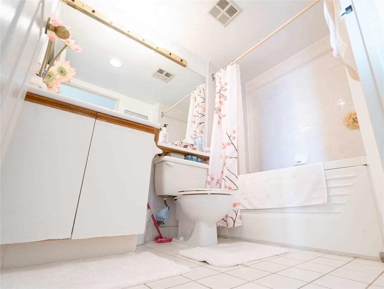 6 Humberline Dr - Photo 4 of 13