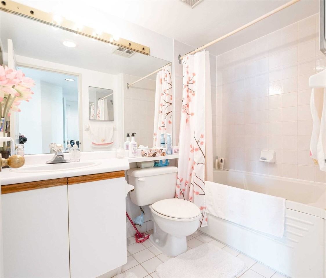 6 Humberline Dr - Photo 5 of 13