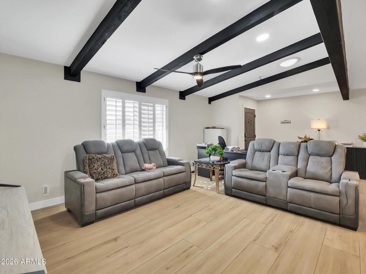 5122 W Fallen Leaf Ln - Photo 6 of 37