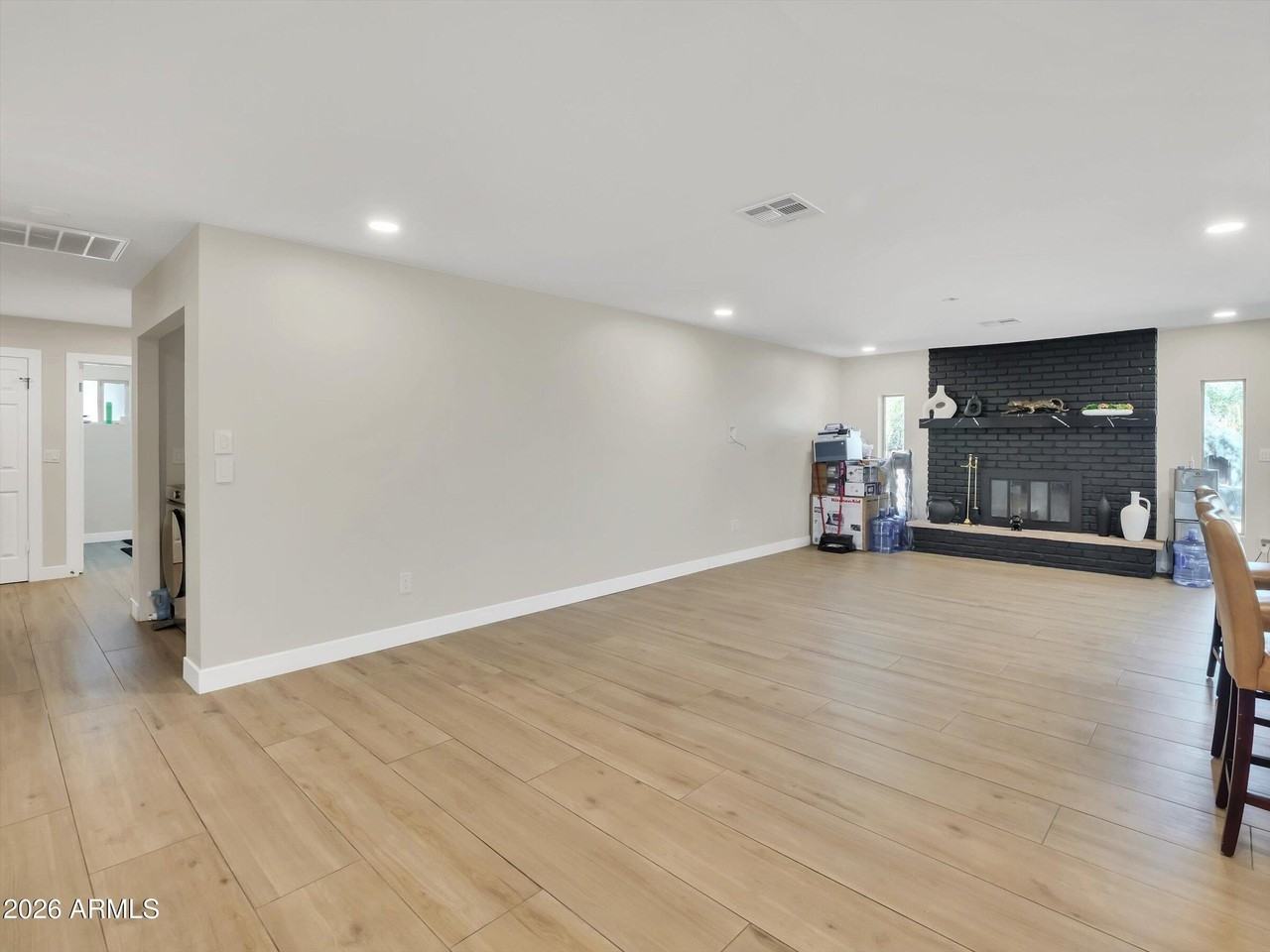 5122 W Fallen Leaf Ln - Photo 7 of 37