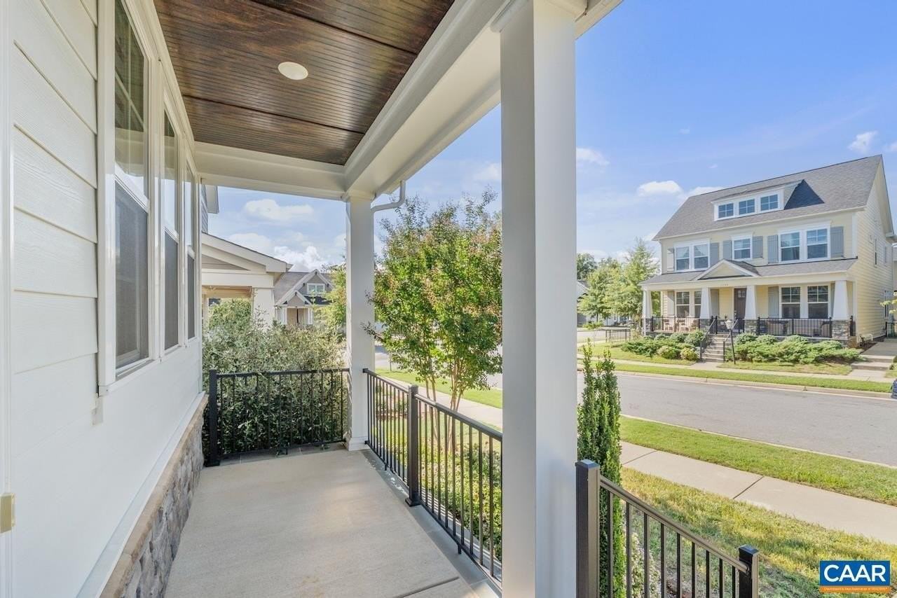 1160 Colbert St - Photo 4 of 36