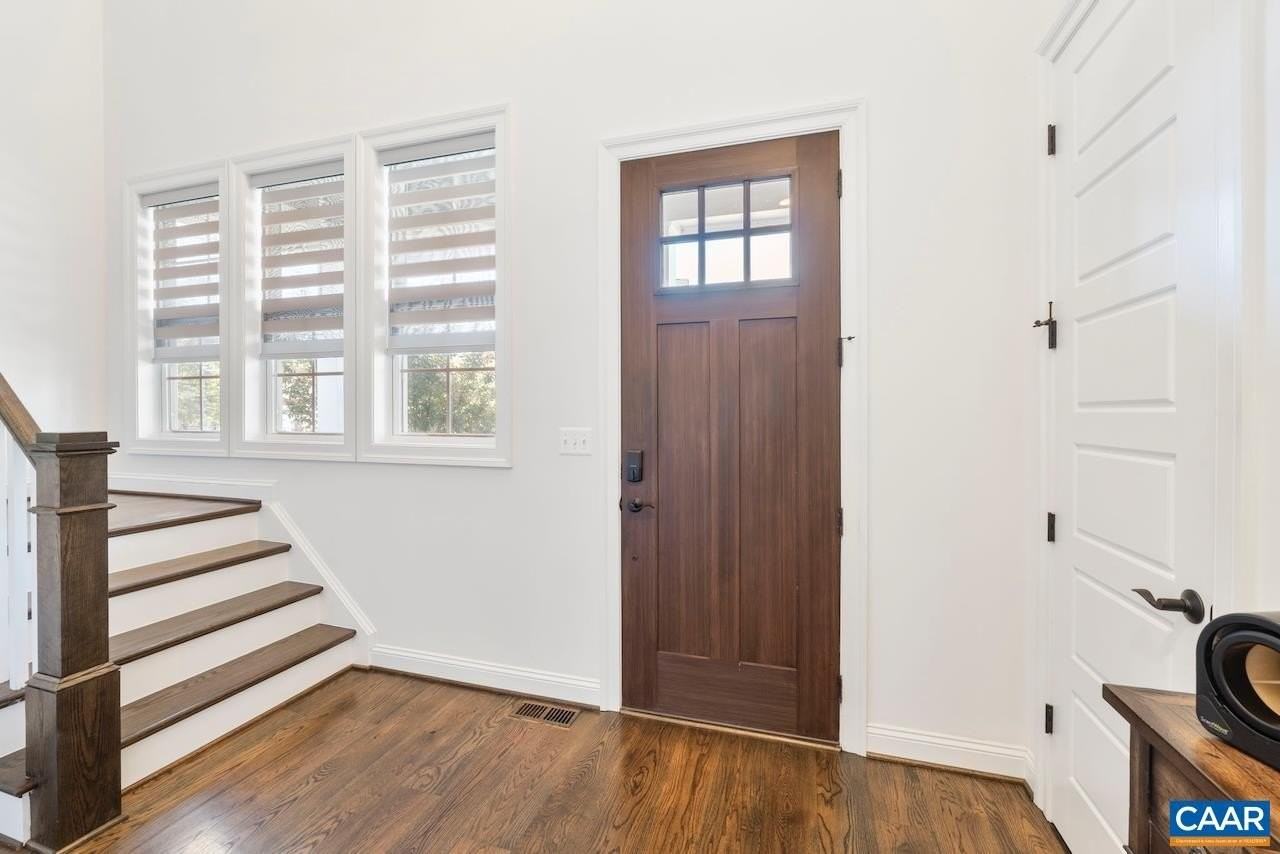 1160 Colbert St - Photo 5 of 36