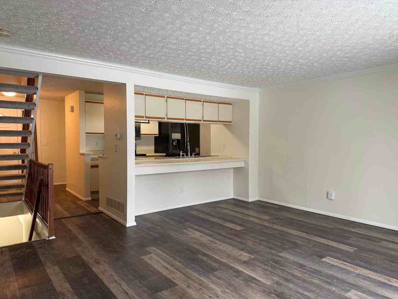 6706 Manring Ct - Photo 7 of 18