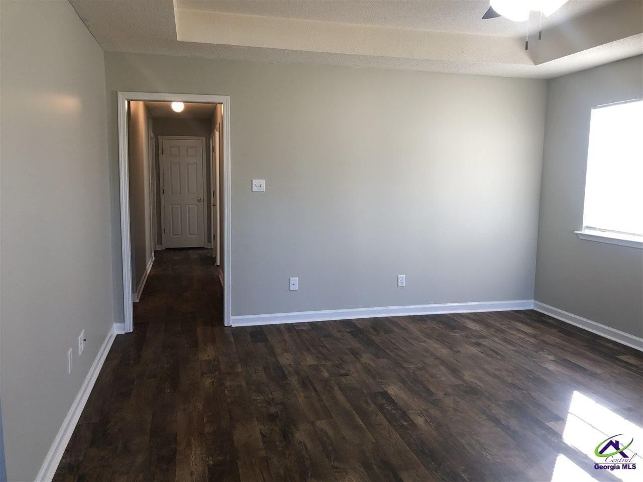 137 Kentshire Ln - Photo 4 of 18