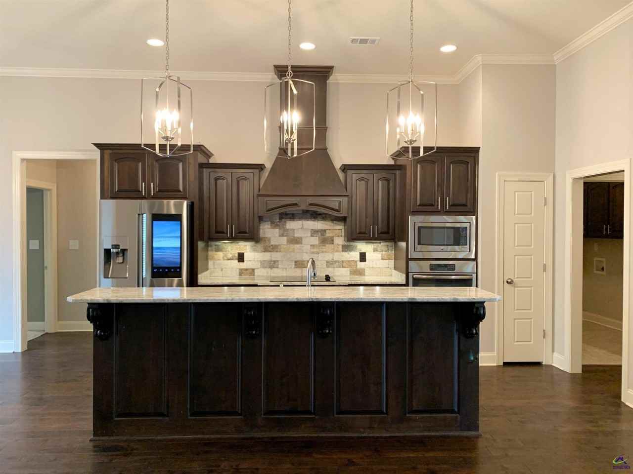 4033 Coosa Dr - Photo 5 of 37