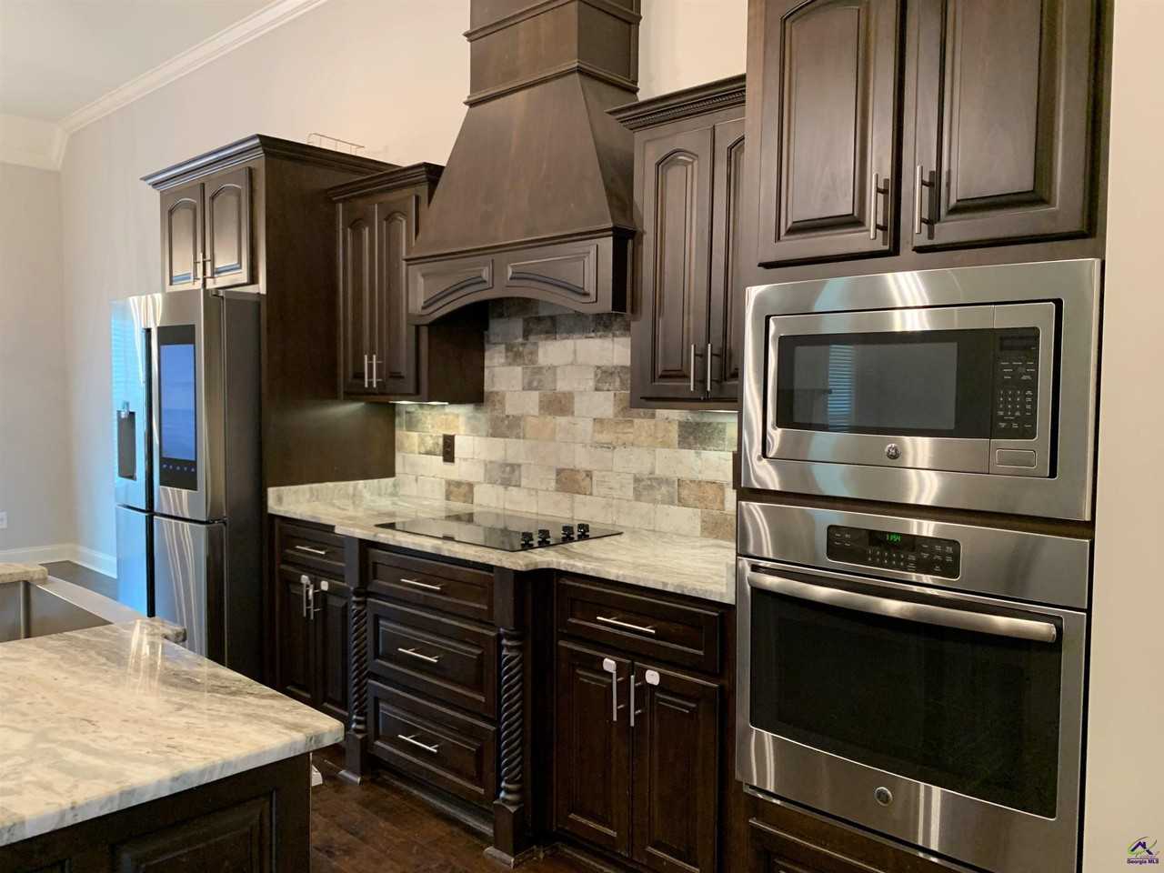 4033 Coosa Dr - Photo 6 of 37