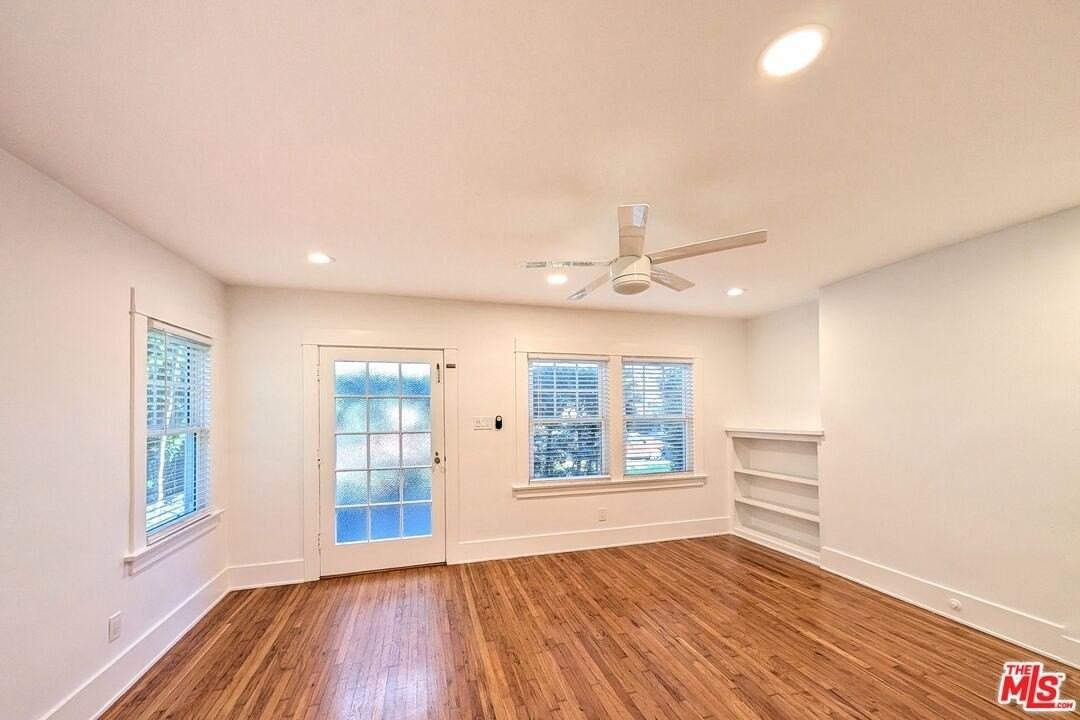 942 Lincoln Blvd Unit A #A - Photo 3 of 14