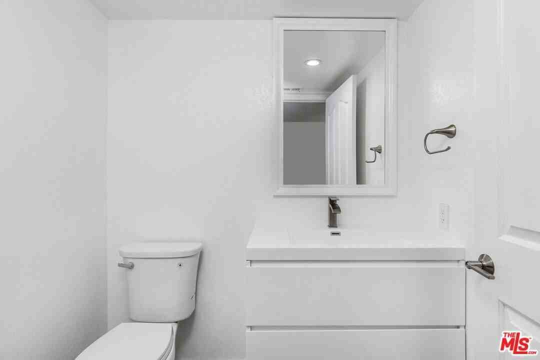 9800 Vidor Dr Apt 203 #203 - Photo 6 of 17