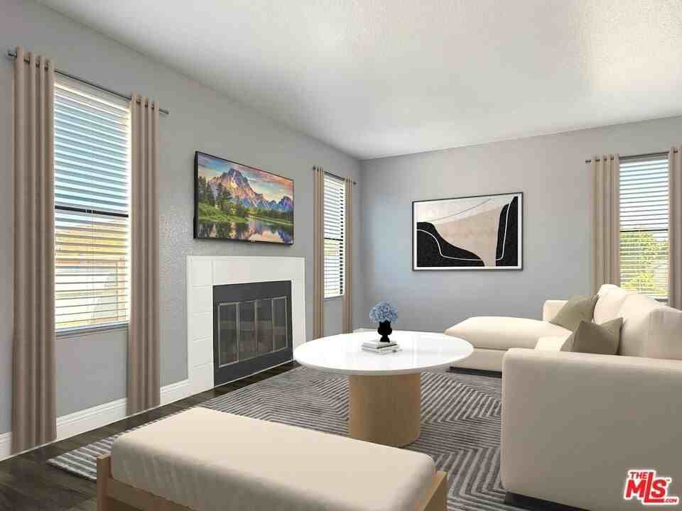 1930 W College Ave Apt 27 #27 - Photo 4 of 11