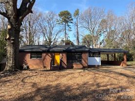 2745 Dogwood Ave - Photo 1 of 1