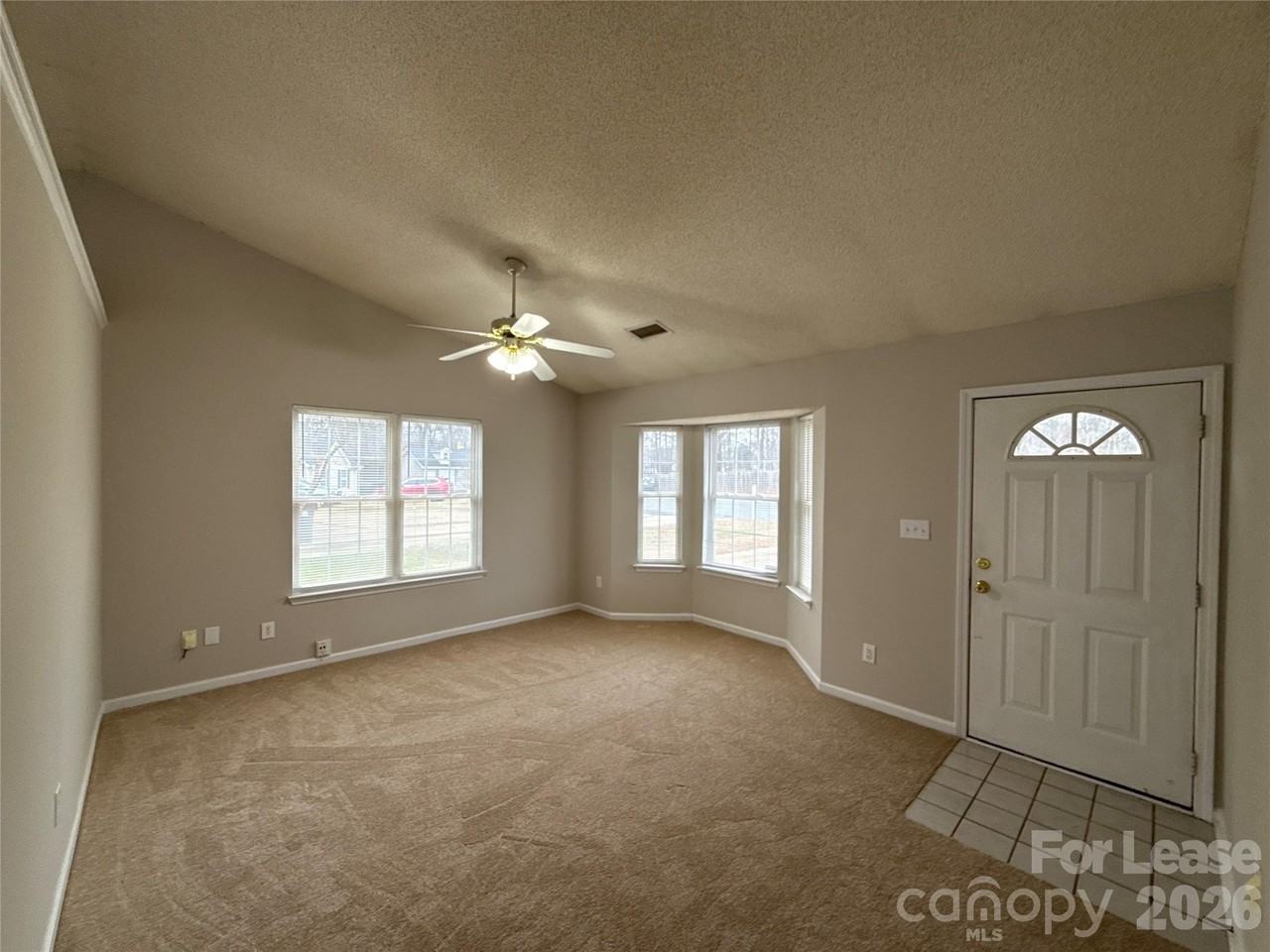 3214 Atlas Dr - Photo 2 of 13