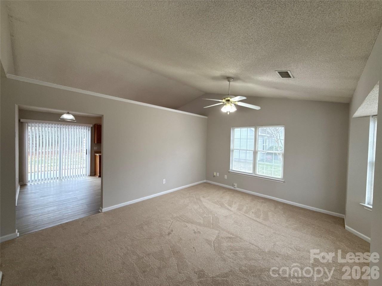 3214 Atlas Dr - Photo 3 of 13