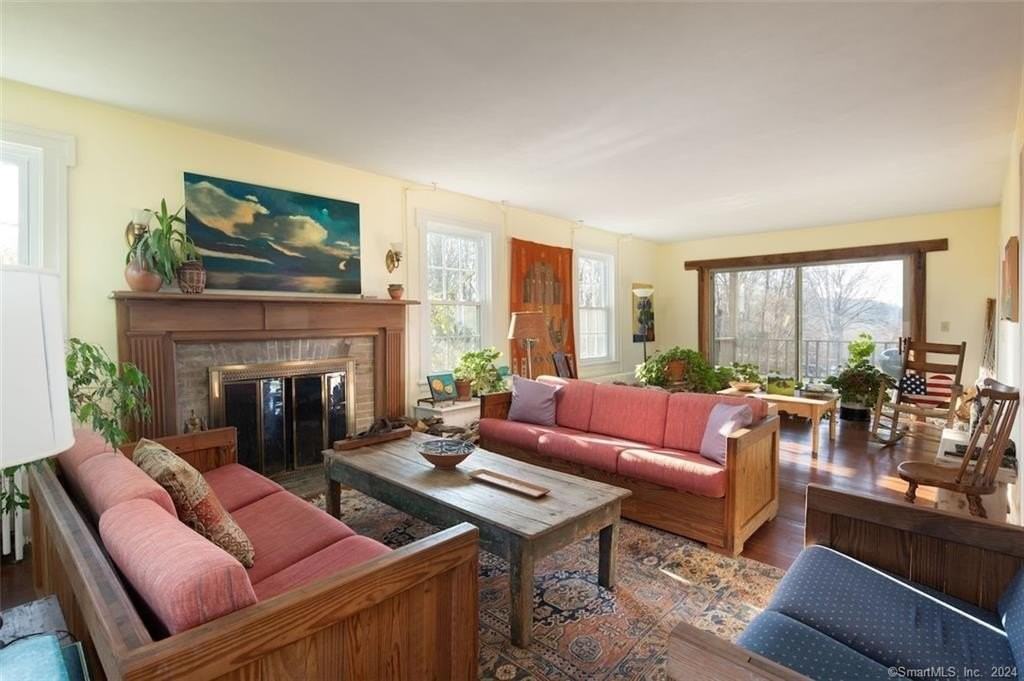 27 Cherry Hill Rd - Photo 2 of 19