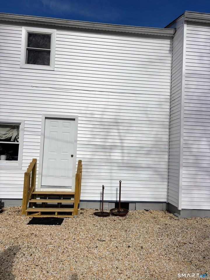 8 Lewis Ave - Photo 2 of 17