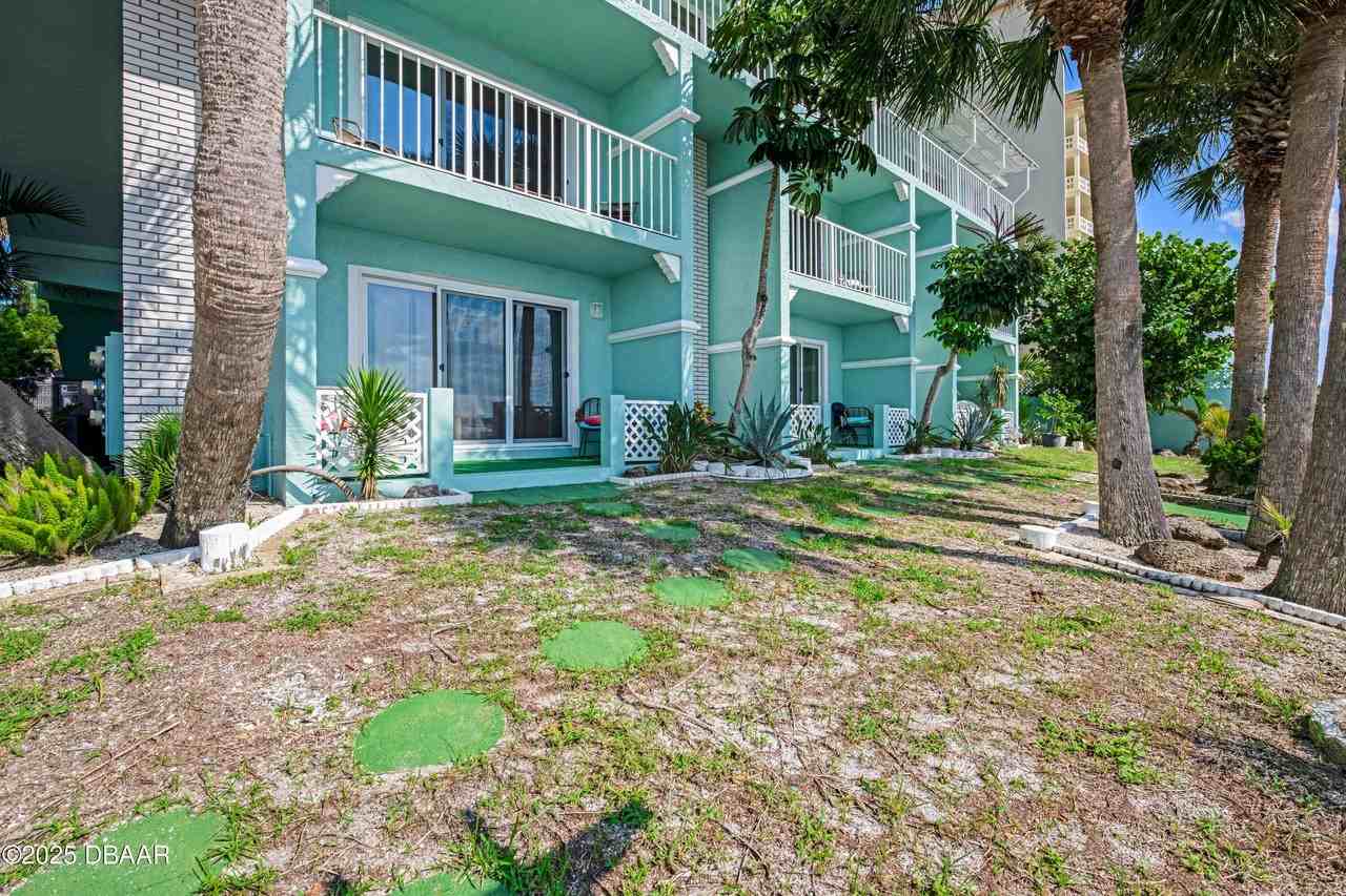 3602 S Peninsula Dr #PH - Photo 2 of 17