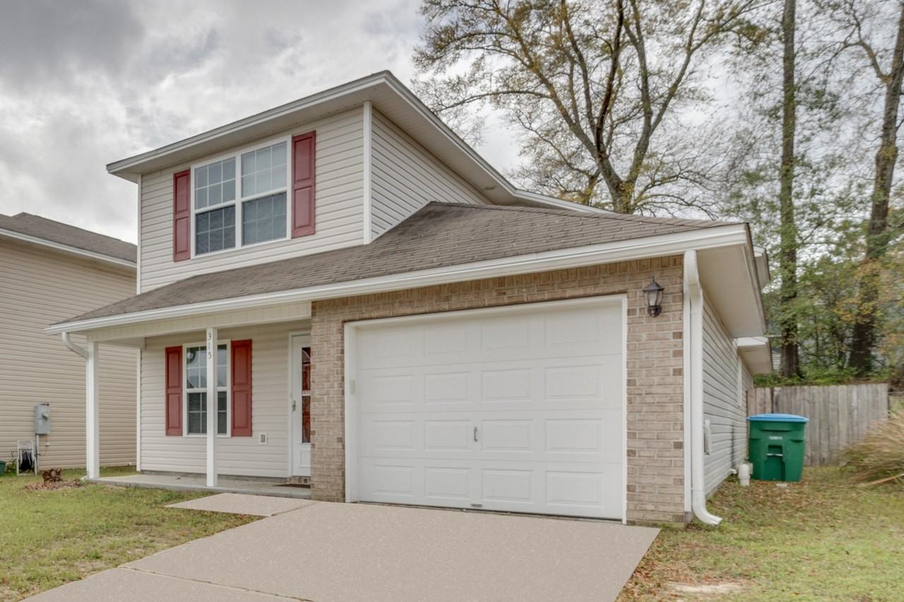 315 Dahlquist Dr - Photo 3 of 32