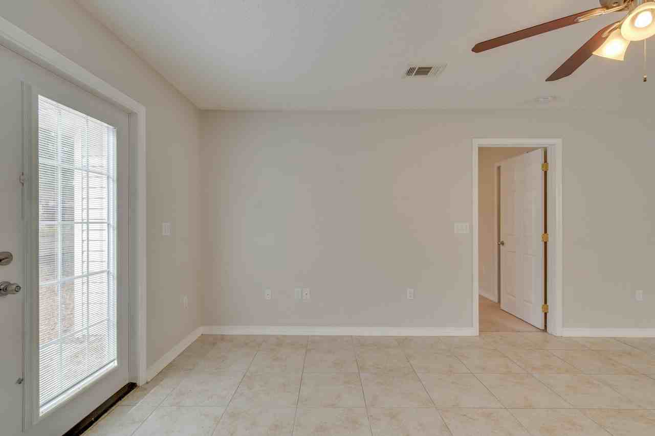 315 Dahlquist Dr - Photo 7 of 32