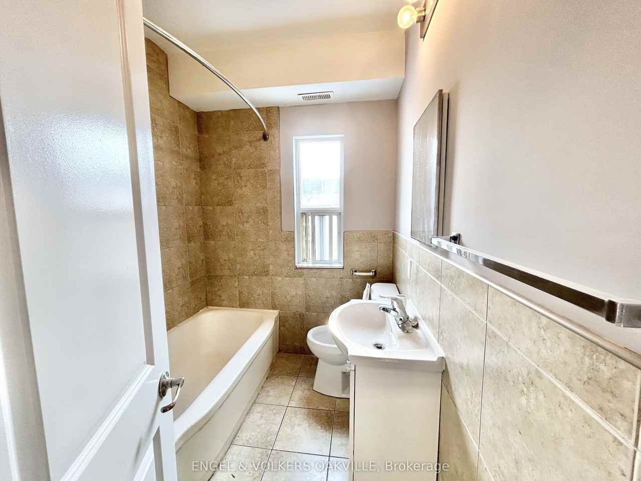 100 Twenty Fifth Street 8 - Photo 6 of 7