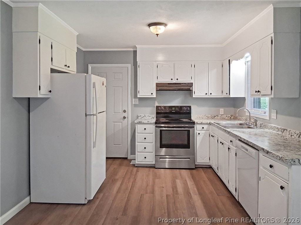 1086 Essex Pl - Photo 6 of 26