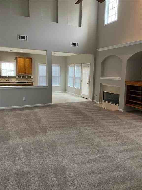 7637 Forest Glen Way - Photo 6 of 30