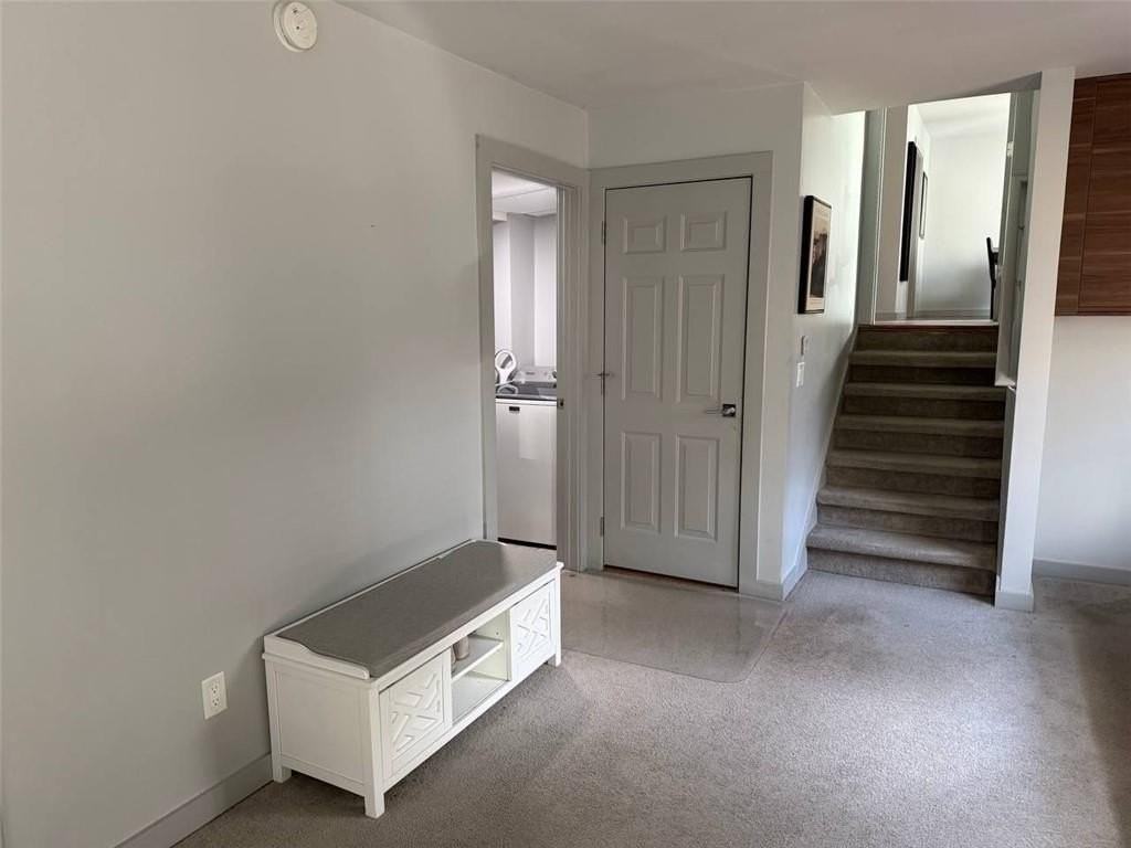 4472 Calumet Dr Nw - Photo 4 of 17