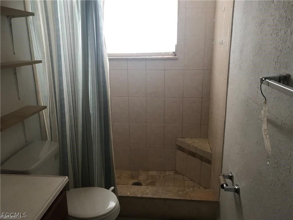 1069 Southdale Rd - Photo 4 of 6