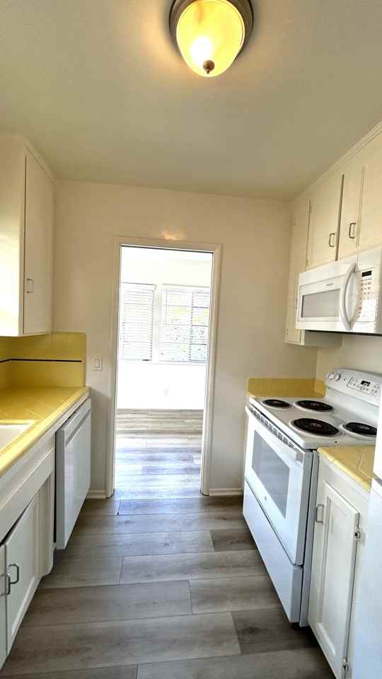 251 South Church Lane - Photo 7 of 13