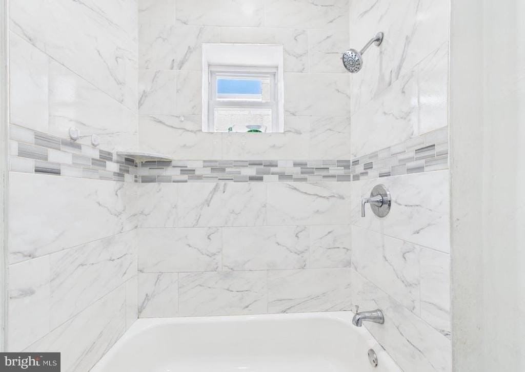 616 S 60th St #2 - Photo 6 of 26