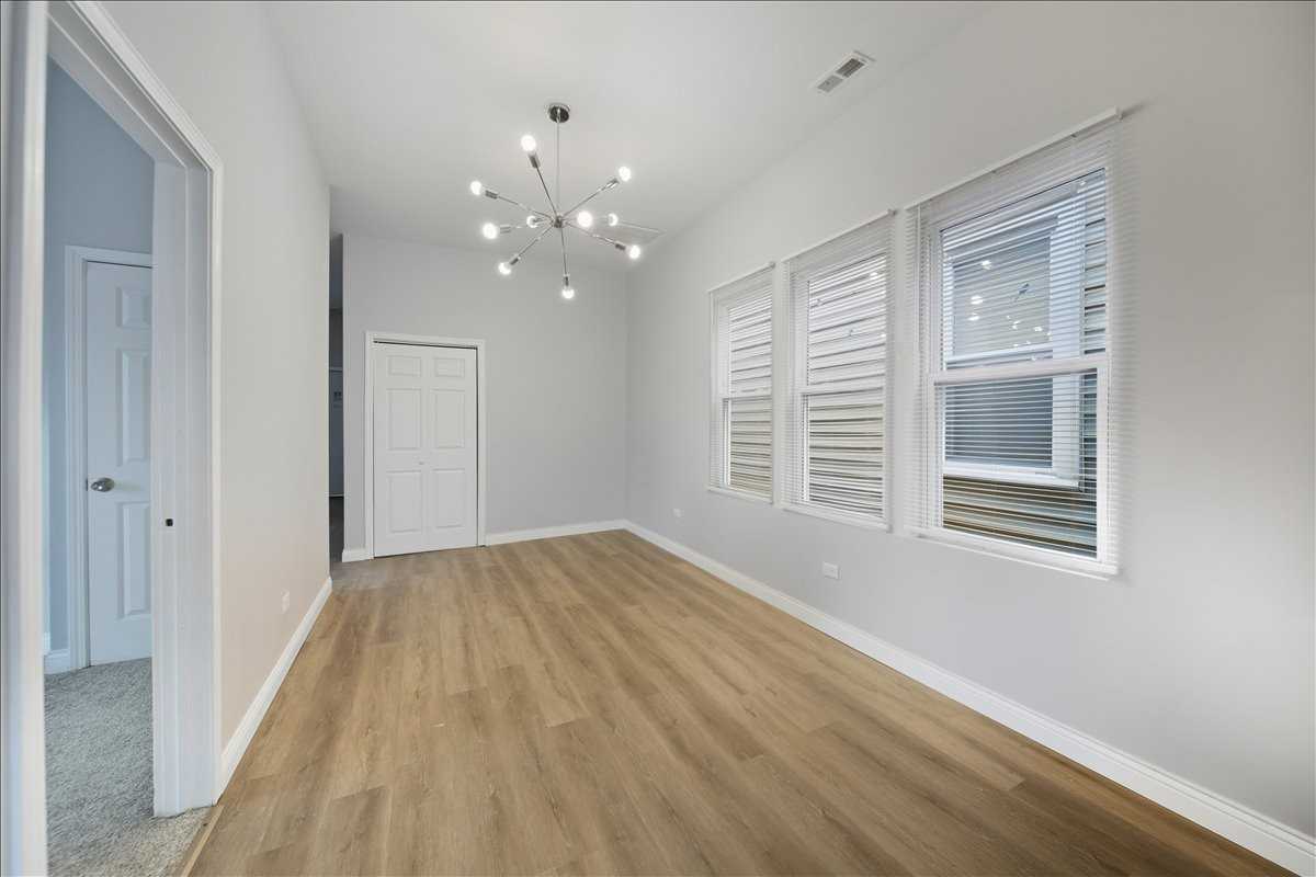 3002 E 81st St #2 - Photo 5 of 11