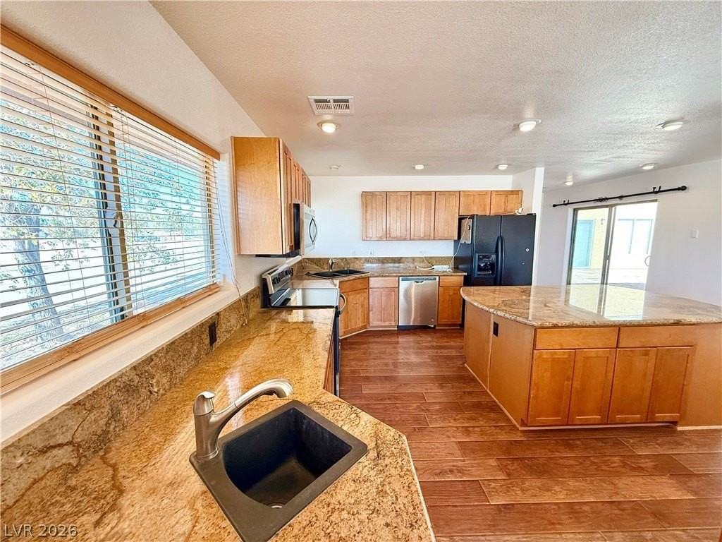 1100 Dollar St - Photo 4 of 21