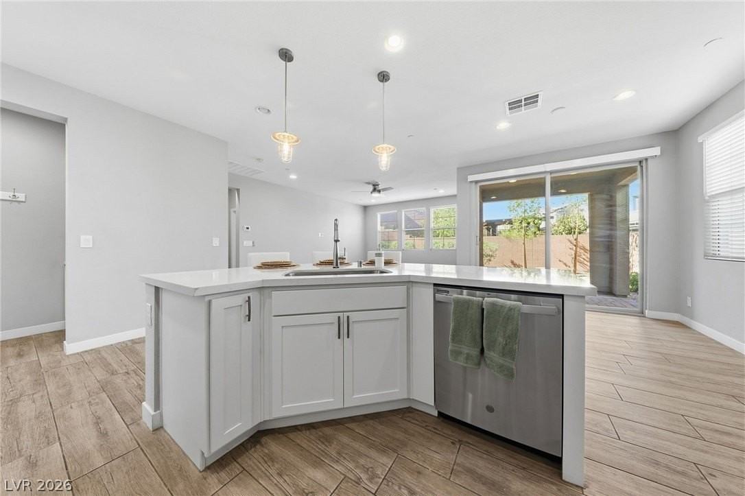 5 Lilla Rosa St - Photo 7 of 26