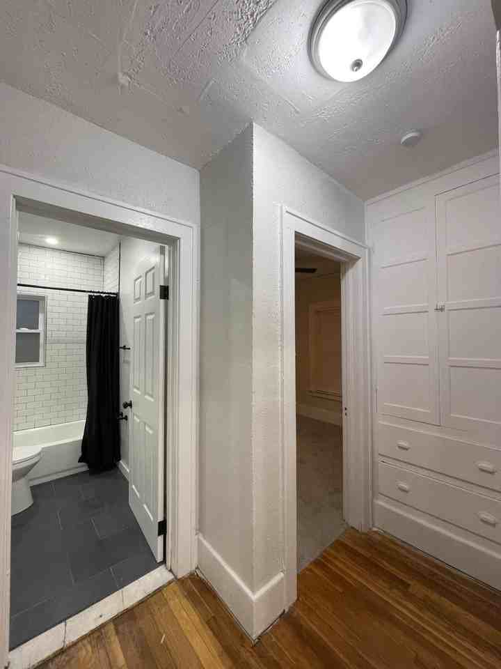 3257 Blaine St #2 - Photo 7 of 11