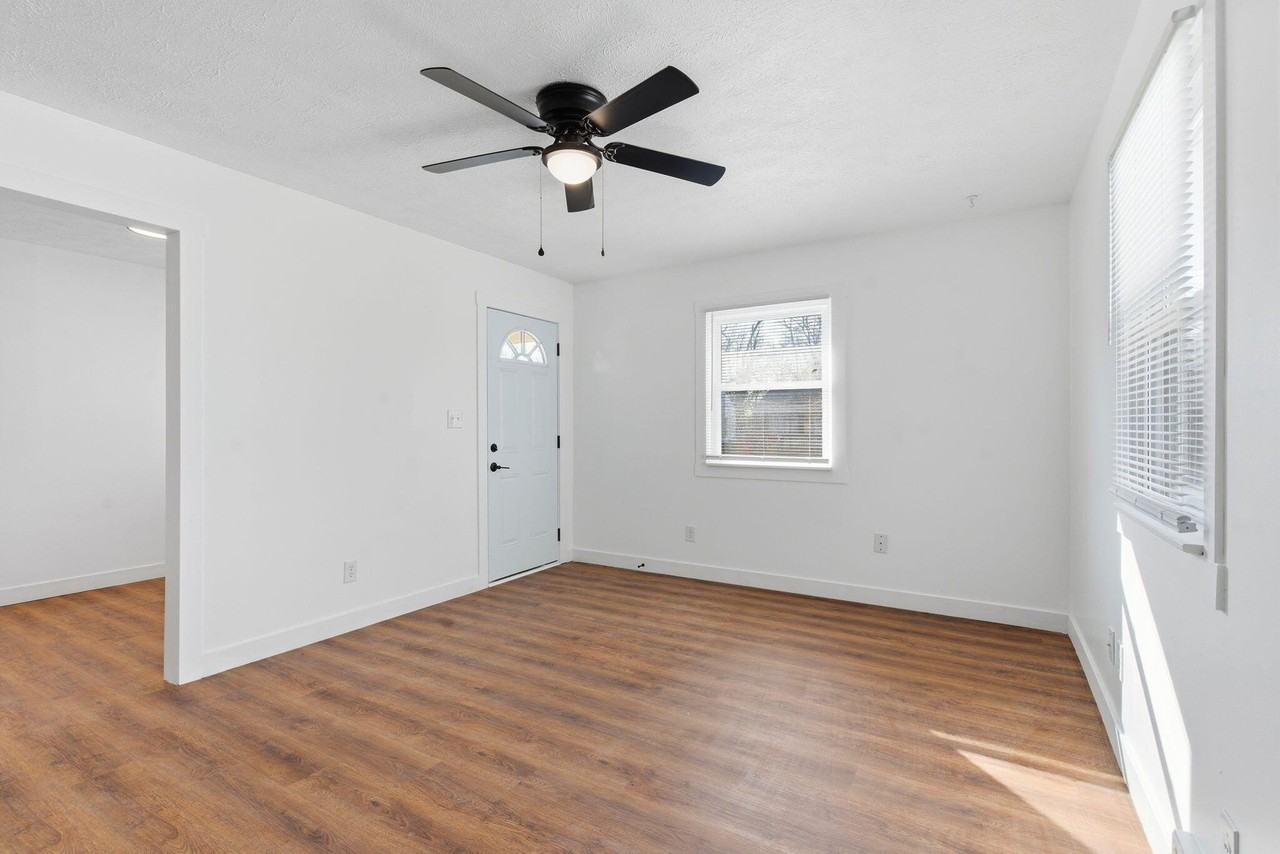 522 N Park Ave - Photo 6 of 22