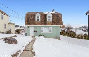 featured image of 223 Liberty St #2