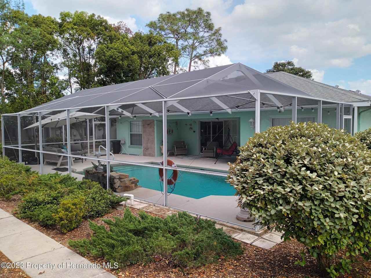 8513 Beach Rd - Photo 2 of 43